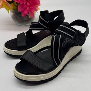 Cougar Black and White Sandals Wedge Sandals Size 6 BSN9181D